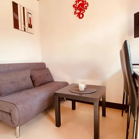 酒店 Magnificent House With Terrace In